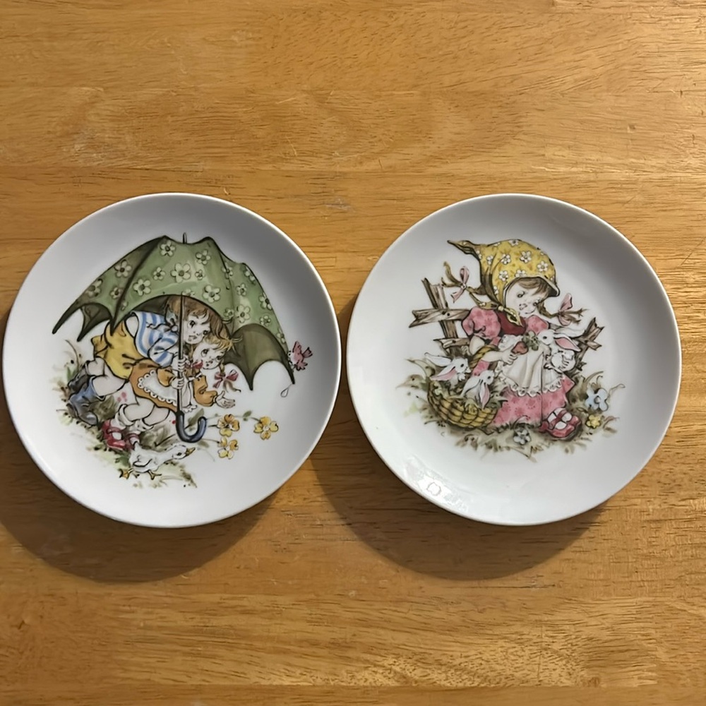 Vintage Decorative Plates